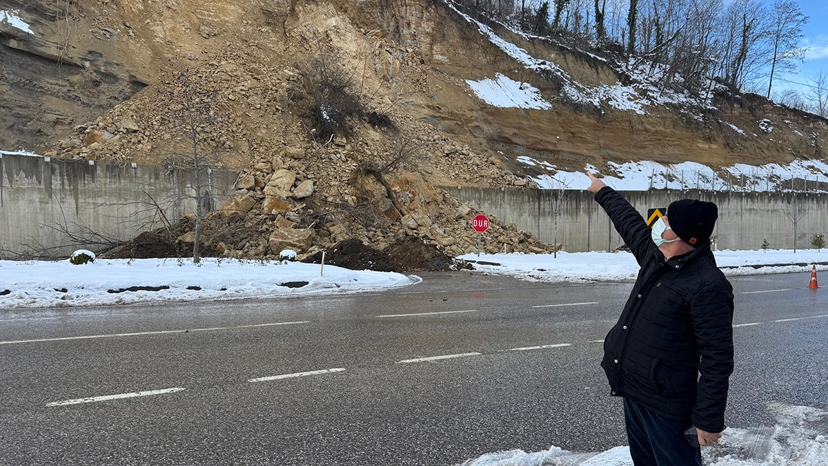 Ordu'da heyelan kameraya yansıdı