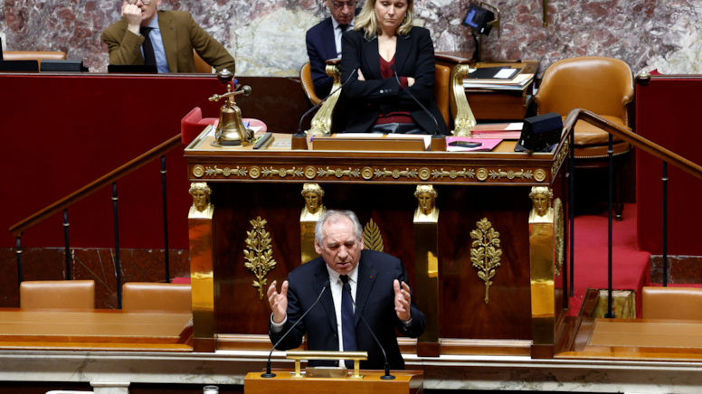 Fransa'da eski başbakanı görevinden eden karar, sonunda verildi