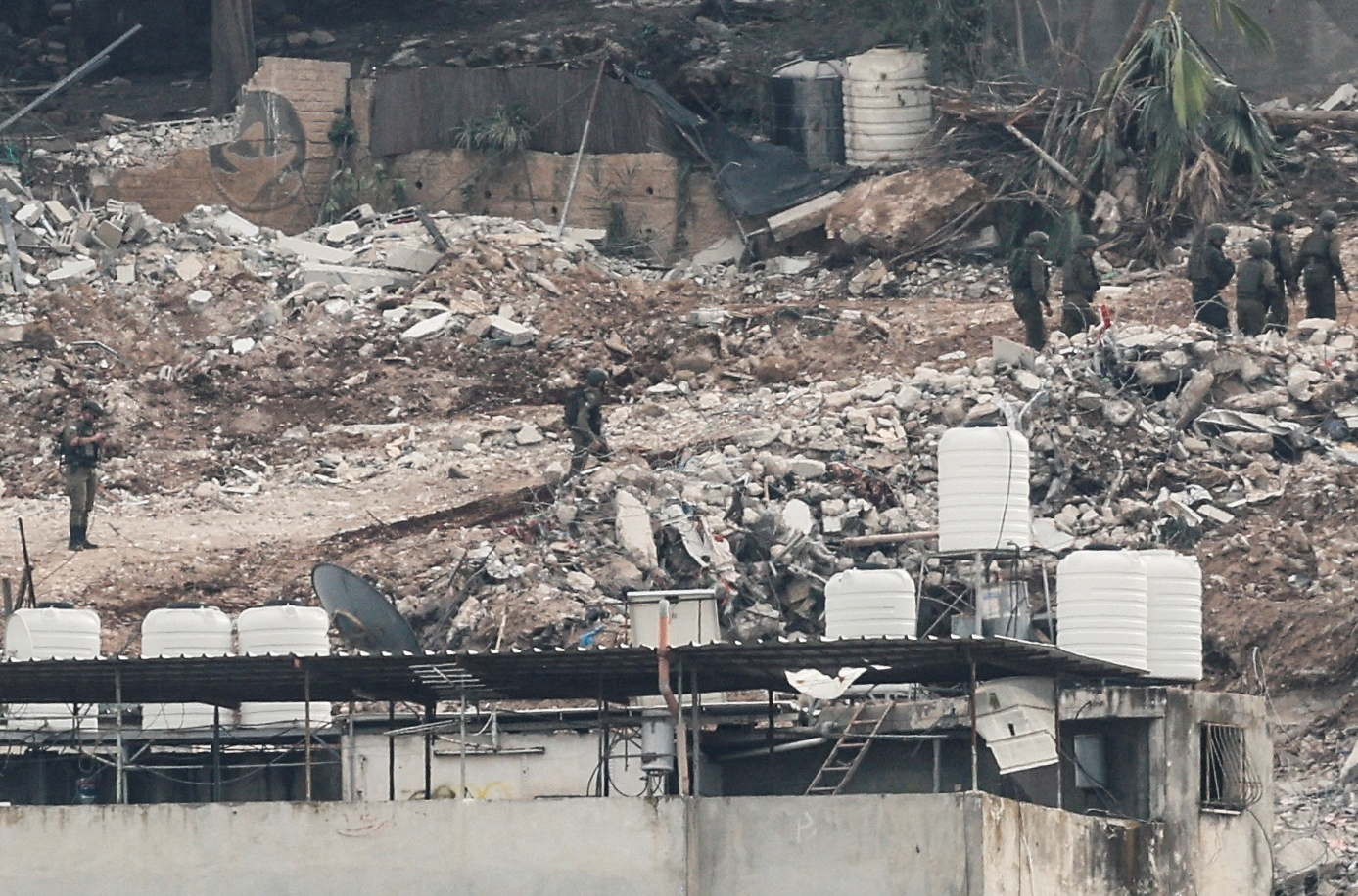 İsrail'in Batı Şeria'daki operasyonlarında 70 Filistinli öldü