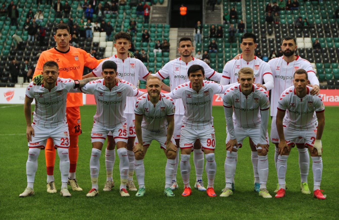 Sivasspor'dan 'hükmen mağlubiyet' açıklaması! Yaptırım kararı...