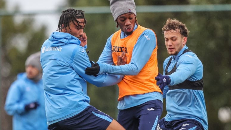 Folcarelli bir dakika bile oynamadan sakatlandı