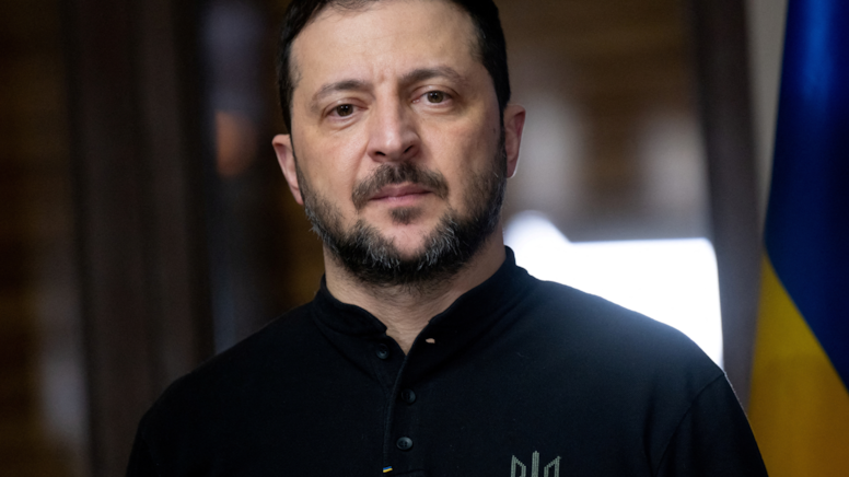 Ukrayna'yı köşeye sıkıştıran Trump, kaynakların yarısı için anlaşmayı imzalatıyor