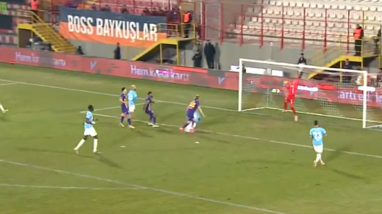 Berke Özer imkansızı çıkardı, Galatasaray çeyrek final gördü