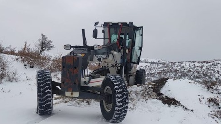 Elazığ'da 54 köy yolu ulaşıma kapandı
