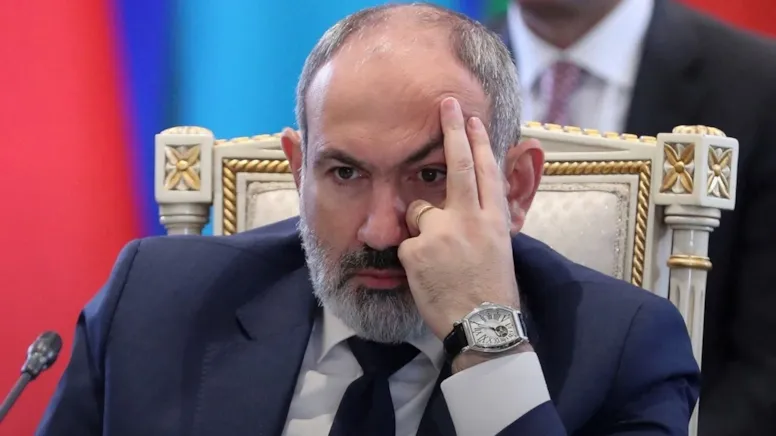 Ermenistan'a şok! Trump kapısında bekleyen Başbakanını adam yerine koyup görüşmedi