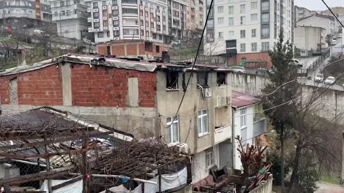 Başakşehir'de elektrikli soba faciası: 12 yaşındaki Nazlı ailesini uyandırdı, kendisi yangında can verdi!