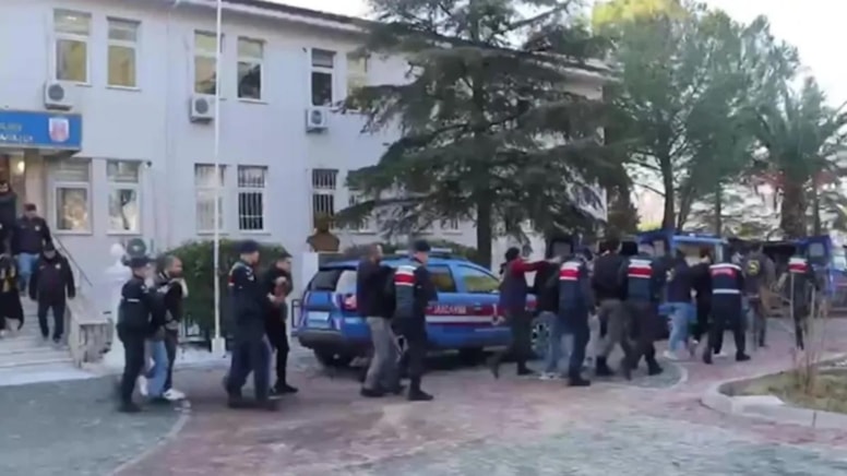 Kayseri'de uyuşturucu operasyonu: 19 kişi gözaltına alındı