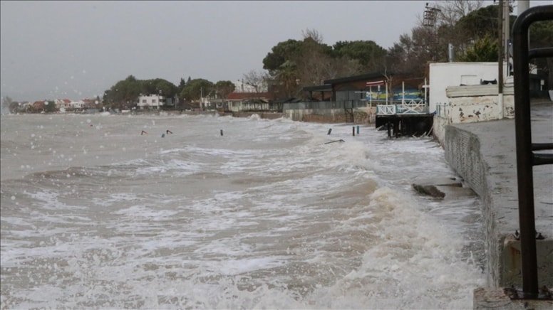 Kabatepe-Gökçeada hattında yarınki tüm feribot seferleri iptal edildi