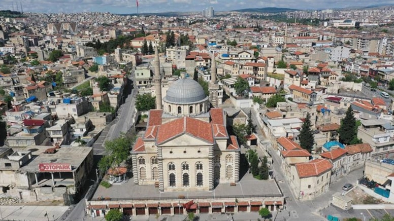 Valilik duyurdu: Bir büyükşehirde gösteri ve yürüyüşler 15 gün yasaklandı