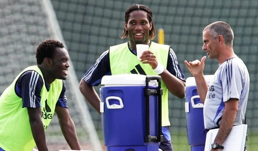 Essien'den Mourinho'ya destek