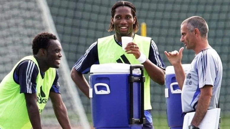 Essien'den Mourinho'ya destek