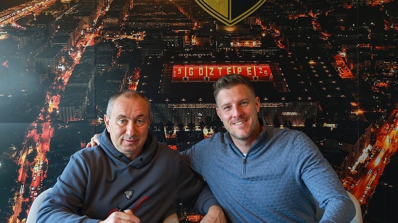 Göztepe, Stoilov ile sözleşme uzattı