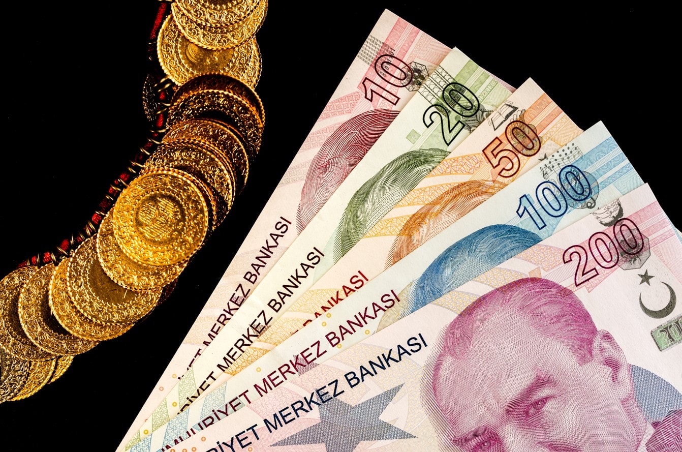 Trump'ın her adımı piyasaları yangın yerine çeviriyor: Altın bugün de yeni bir rekor kırdı