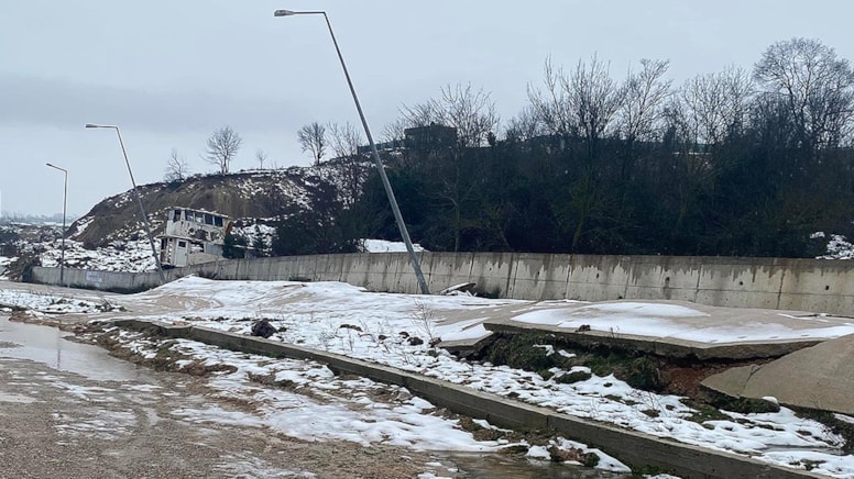 Sinop'ta kar yağışı heyelana yol açtı