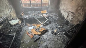 Evde çıkan yangında alevlerin arasında kaldılar! 4 yavru köpek öldü