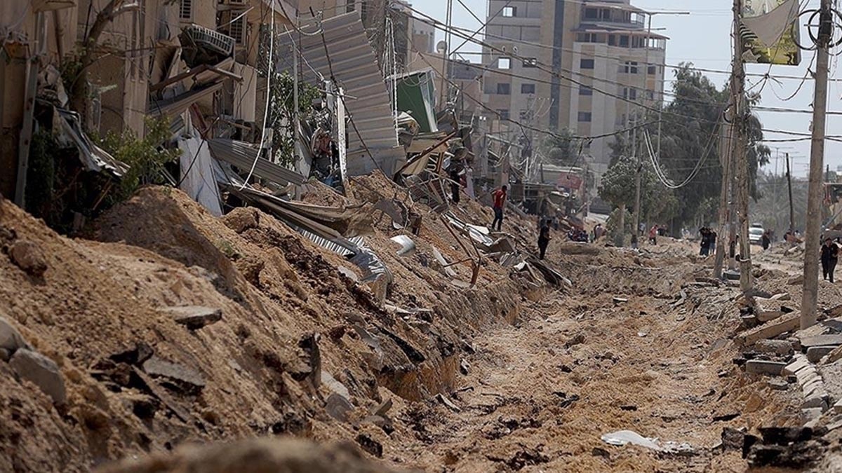 İsrail mülteci kampını havaya uçurdu