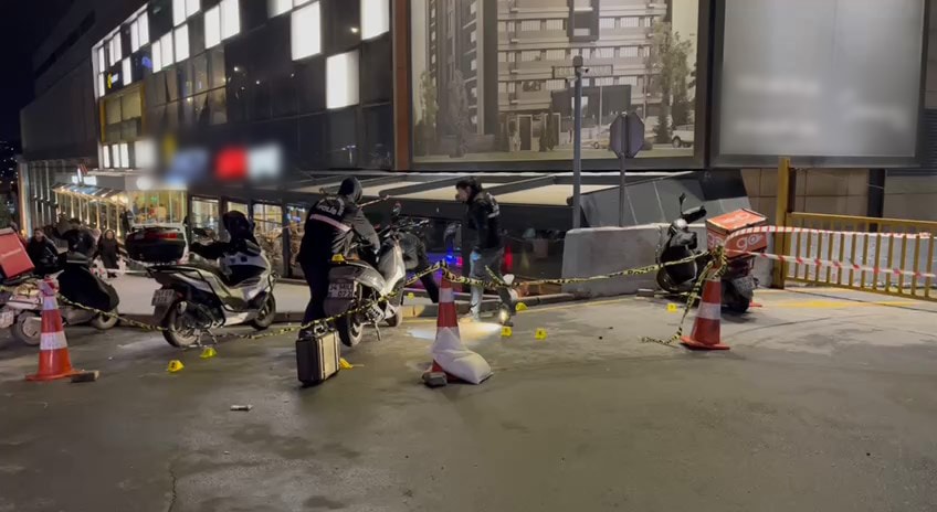 İstanbul'da AVM otoparkında silahlı saldırı!