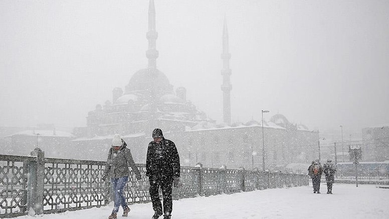 İstanbul'daki üniversiteler tek tek duyurdu: Eğitime ara verildi