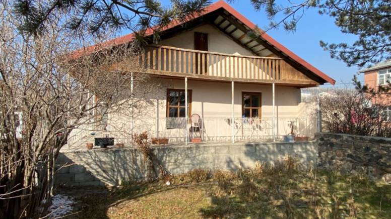 Herkes Kars'taki bu evi görmeye gidiyor