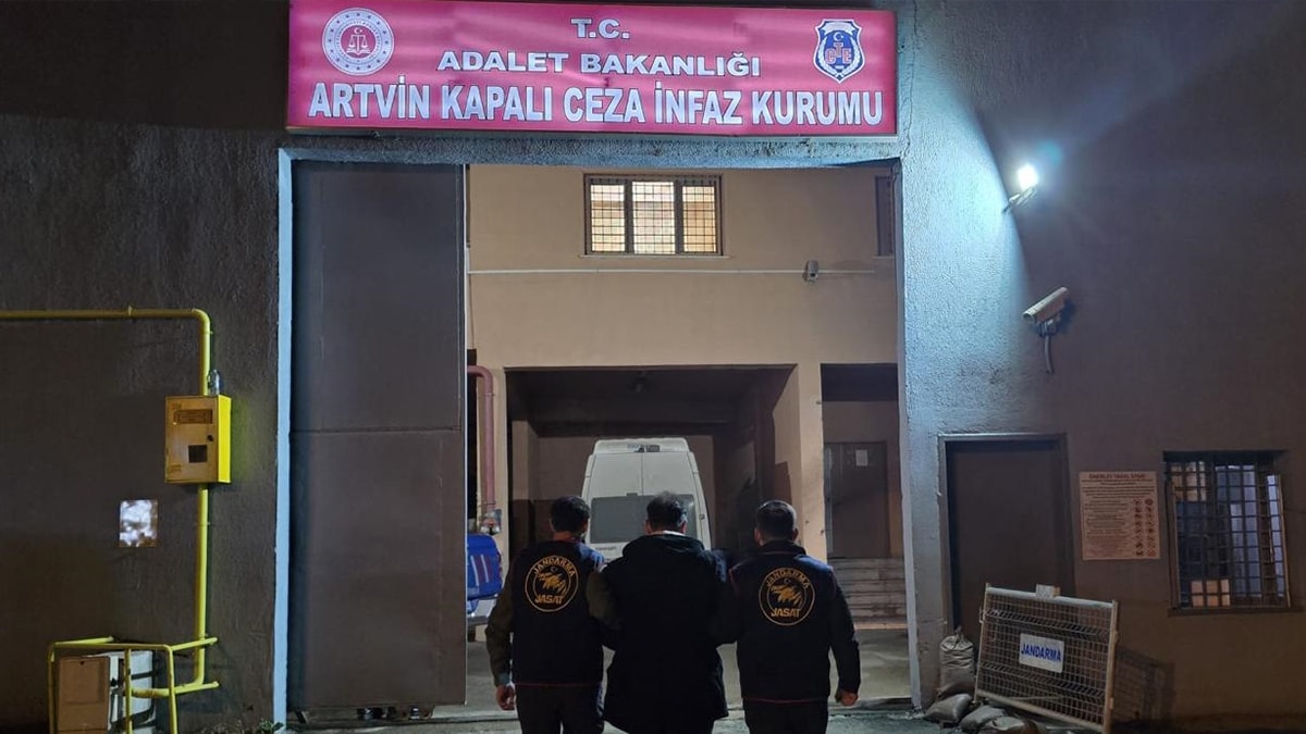 Interpol kırmızı bültenle arıyordu: Artvin'de yakalandı