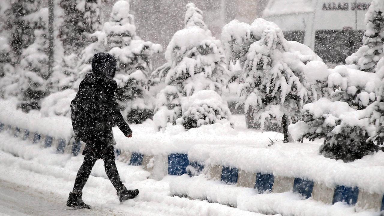 Pazar günü kar geliyor: İşte lapa lapa kar beklenen 65 şehir