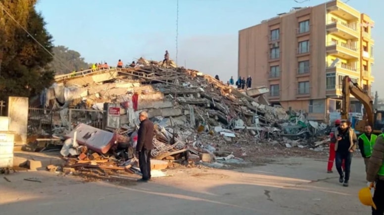 Hatay'da depremden İki yıl sonra ilk mahkeme... 55 kişiye mezar olan Kupik Apartmanı davası başladı