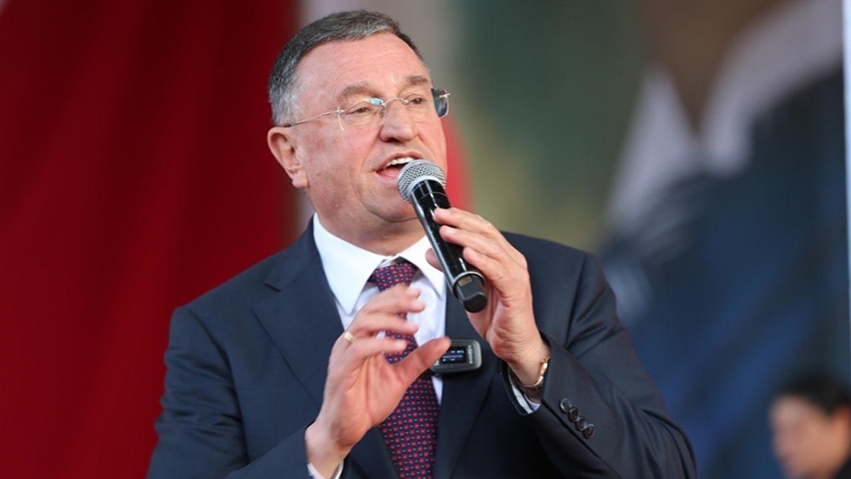 Lütfü Savaş'tan ikinci hamle! Özgür Özel için savcılığa gitti