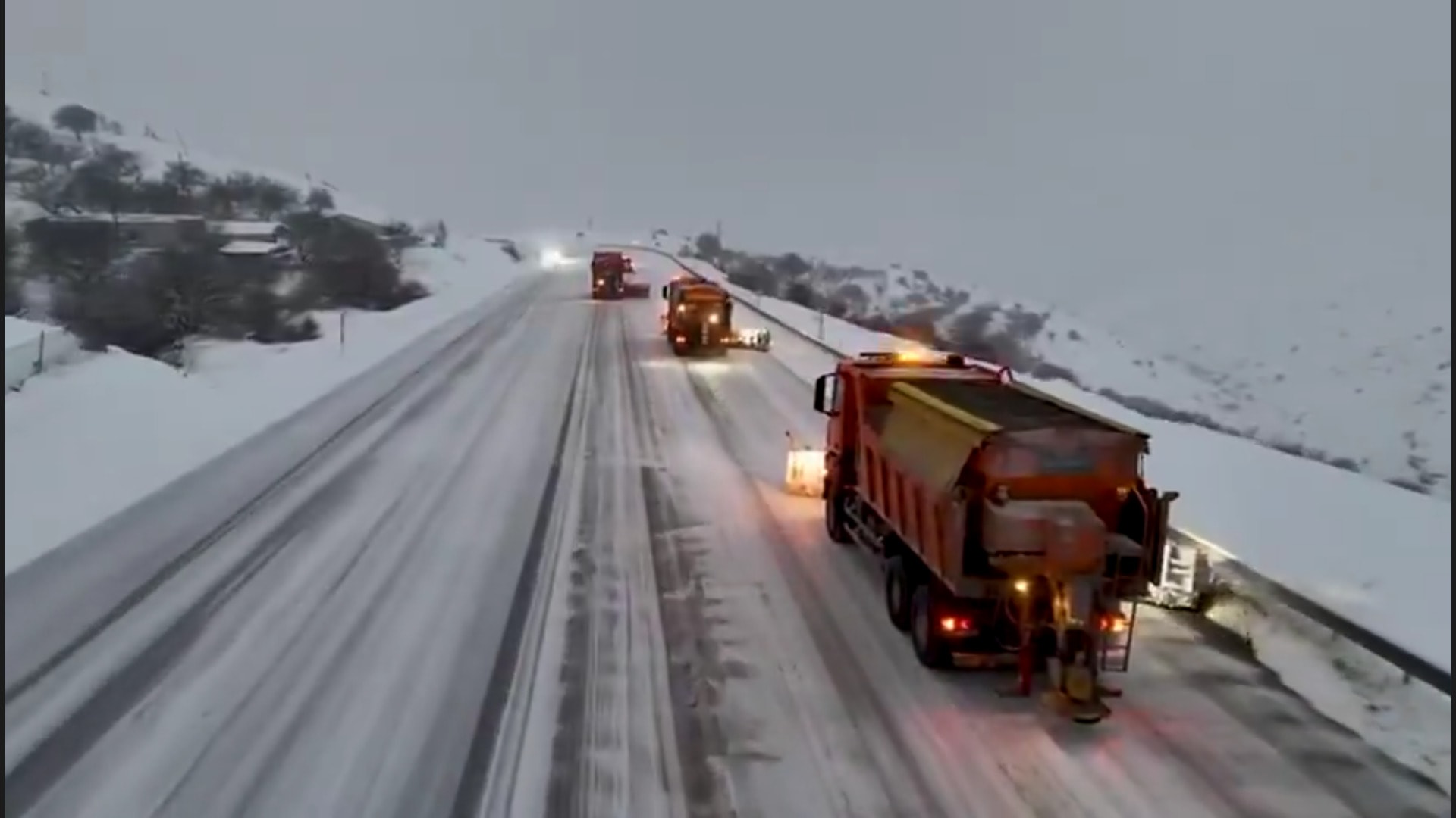 Malatya'da 102 kırsal mahalle yolu kardan kapandı