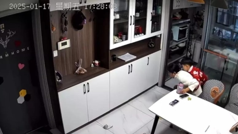 Kocaman adamların yapamadığını yaptı: 10 yaşındaki çocuk annesinin hayatını böyle kurtardı