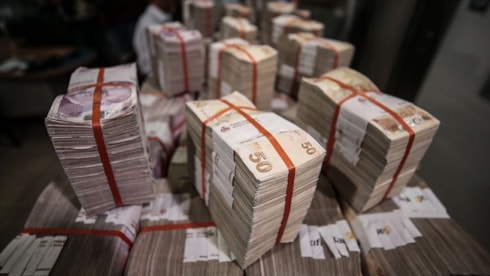 KKM'den çıkış devam ediyorKur korumalı mevduat ve katılma hesapları geçen hafta 31 milyon lira azalarak 279,8 milyon liraya geriledi.