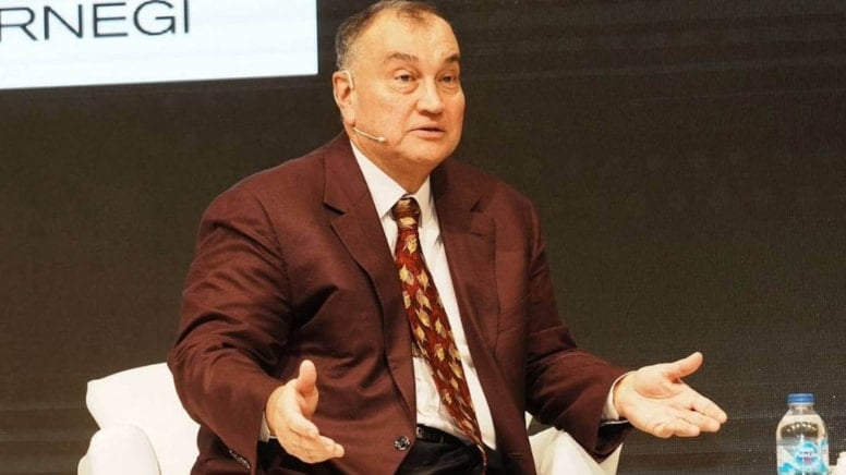 Türkiye'nin en zengini Murat Ülker soyadını neden değiştirdiğini açıkladı