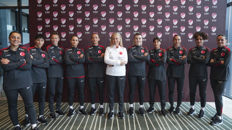 Necla Güngör Kırağası: Dört senedir kadın futbolunda güzel giden bir ivme var