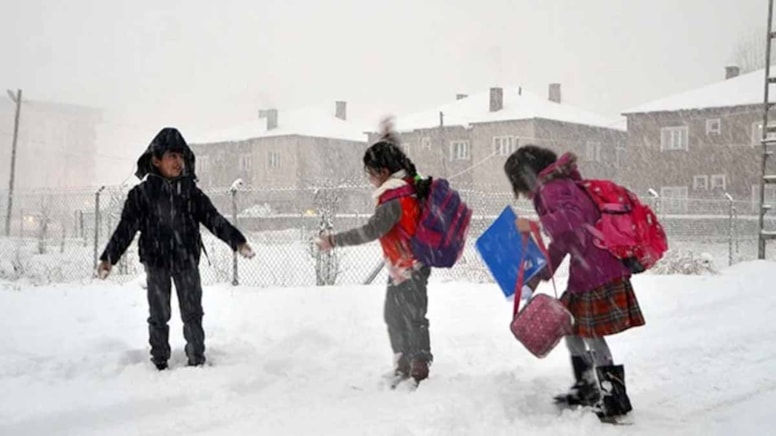 İstanbul'da yarın (20 Şubat) okullar tatil mi? Gözler Valiliğe çevrildi