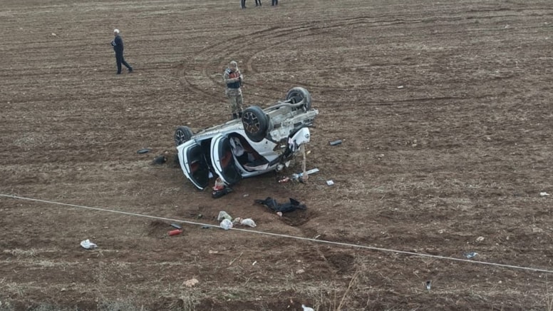 Köpeğe çarpmamak için manevra yaptı: 3 yaralı