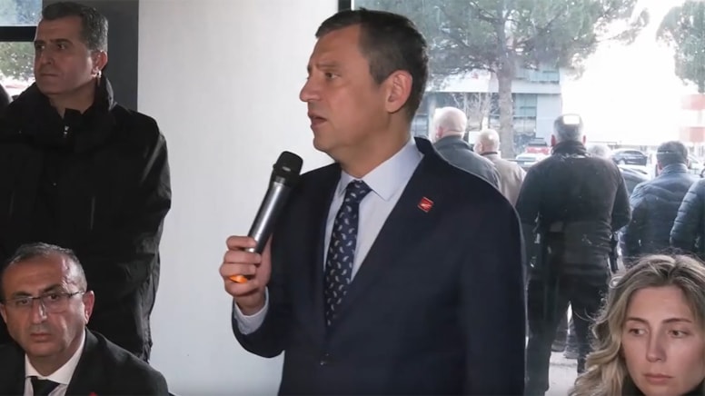 Özgür Özel'den Bakan Kurum'a seçim göndermesi