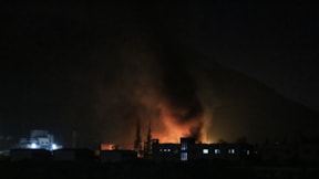 Suriye İsrail'in işgalini kınadı, İsrail bombalayarak karşılık verdi