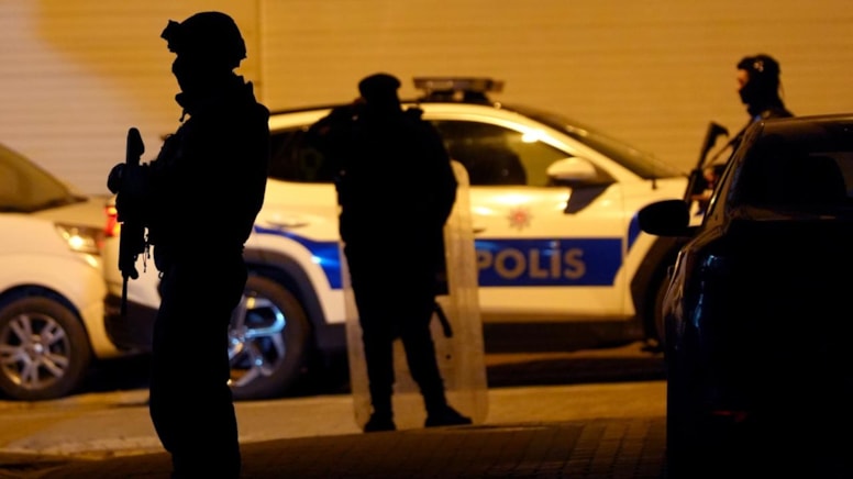 Uyuşturucu operasyonuna giderken kalp krizi geçiren polis, şehit oldu