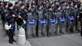 Son dakika... İstanbul Valiliği eylem yasağını uzattı: Şehre giriş çıkışlar da kısıtlandı