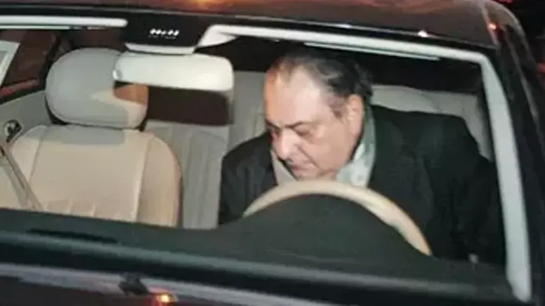 Yalıdaki hizmetçi Reha Muhtar'ı soydu