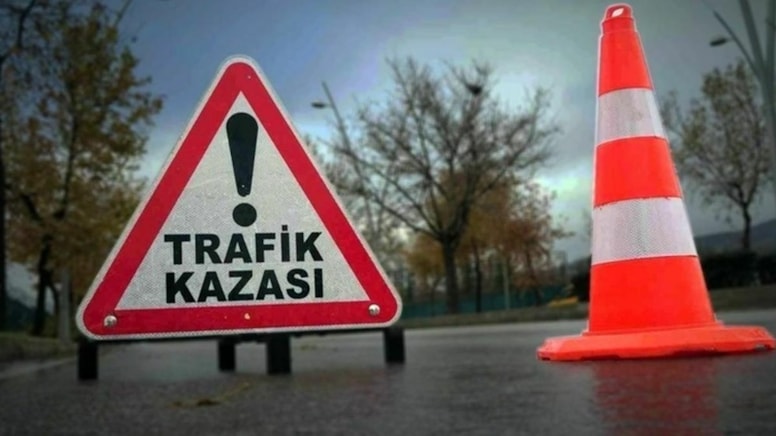 Uşak'ta devrilen araçta 5 kişi yaralandı