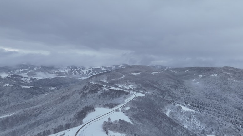 Alaçam Yaylası kışın büyüleyici güzelliğiyle göz kamaştırdı