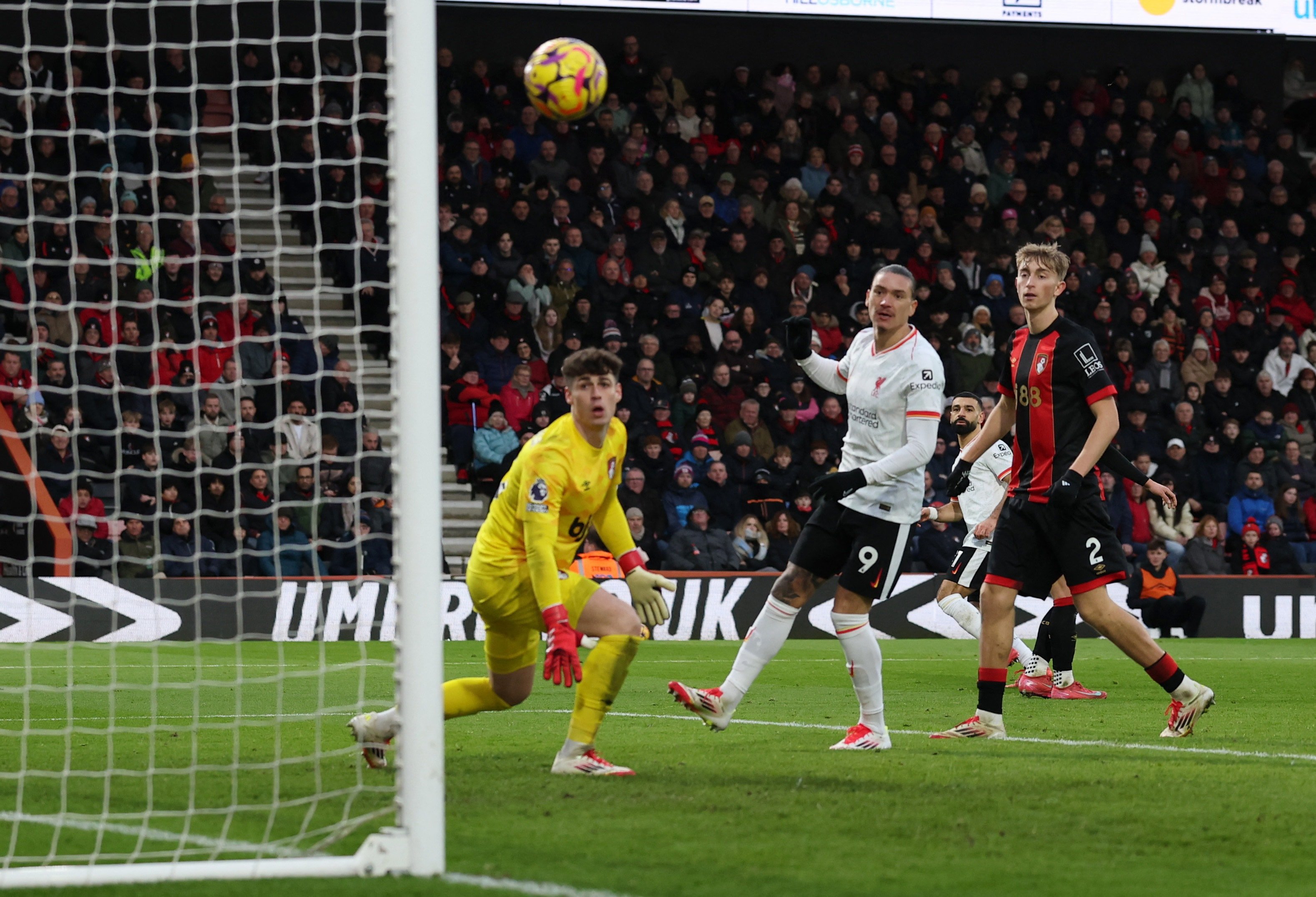 Liverpool, Bournemouth'u Salah'ın golleriyle geçti