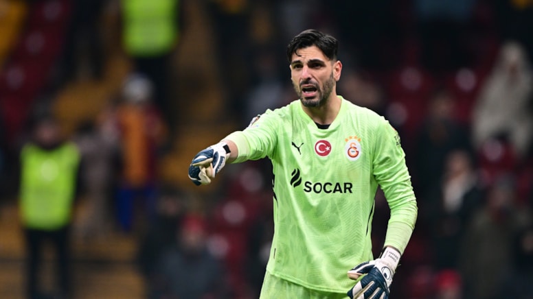 Galatasaray-AZ Alkmaar maçına Günay Güvenç damgası