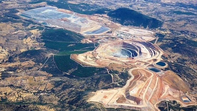 Cehennem çukurundan bölgeye zehir yayılıyor
