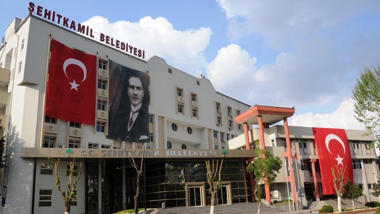 Gaziantep'te belediye başkan yardımcısına silahlı saldırı!