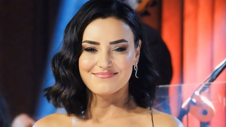 Ünlü şarkıcıdan eski menajerine 'beni dolandırdın' davası