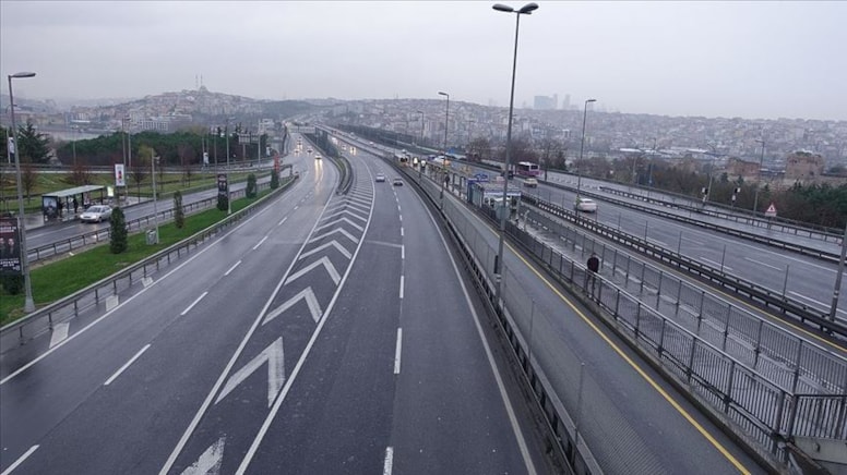 İstanbul'da yollar bomboş kaldı