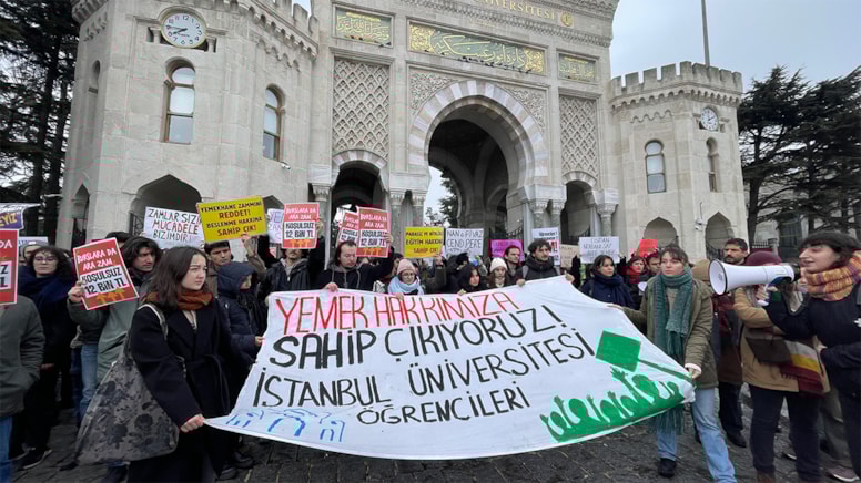 Üniversite öğrencilerinden yemek zammı protestosu