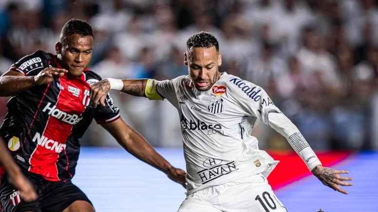 Neymar 12 sene sonra evine döndü