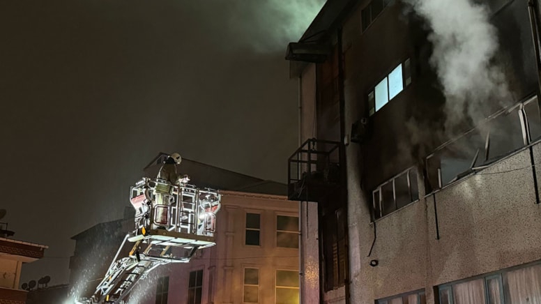 İstanbul'da iplik atölyesinde yangın çıktı